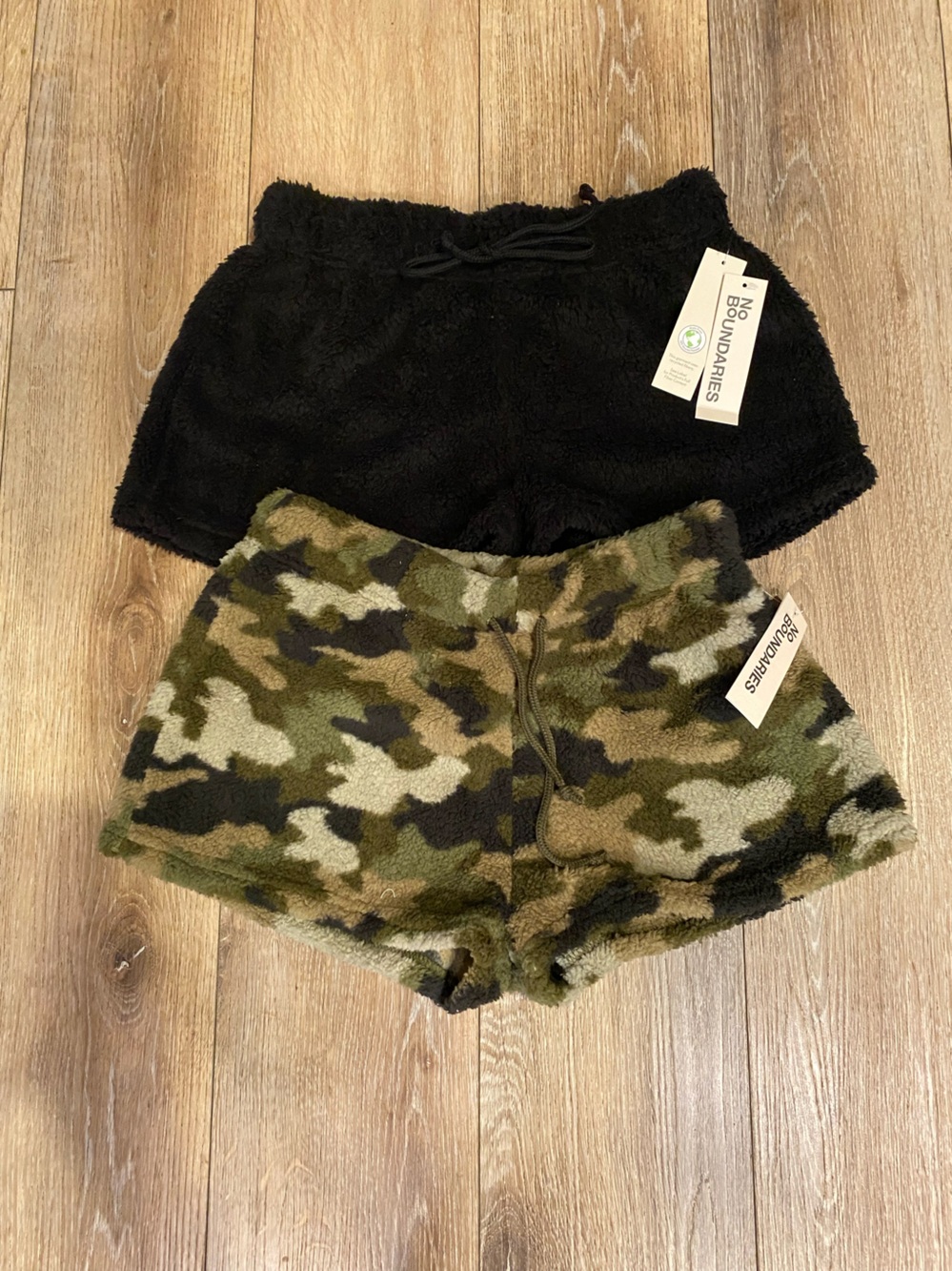 NWT No Boundaries Plush Sherpa Shorts Lot 2 SM 4/6 Black & Camo Lounge Cozystyle